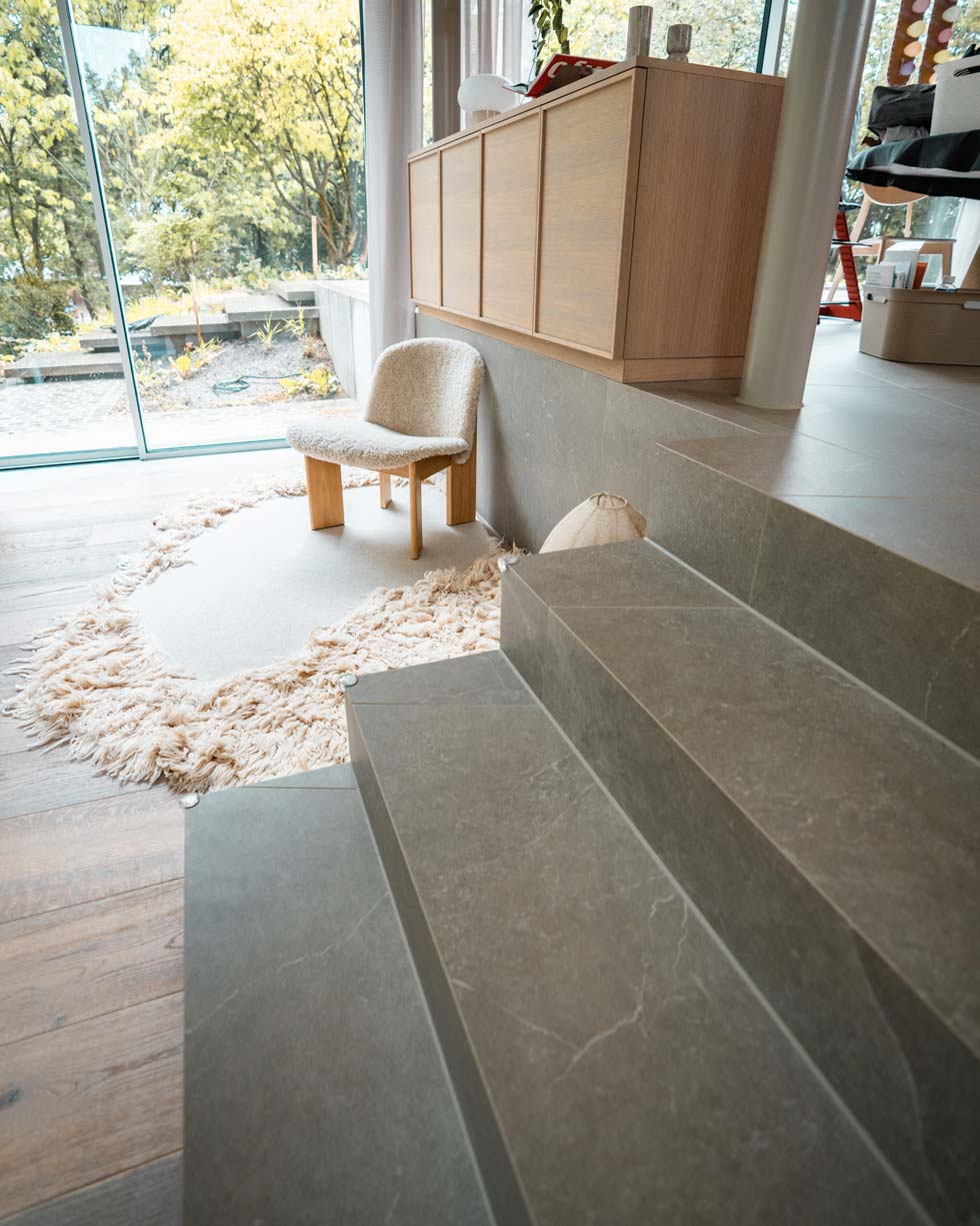 Stein trifft Holz – Treppenprojekt